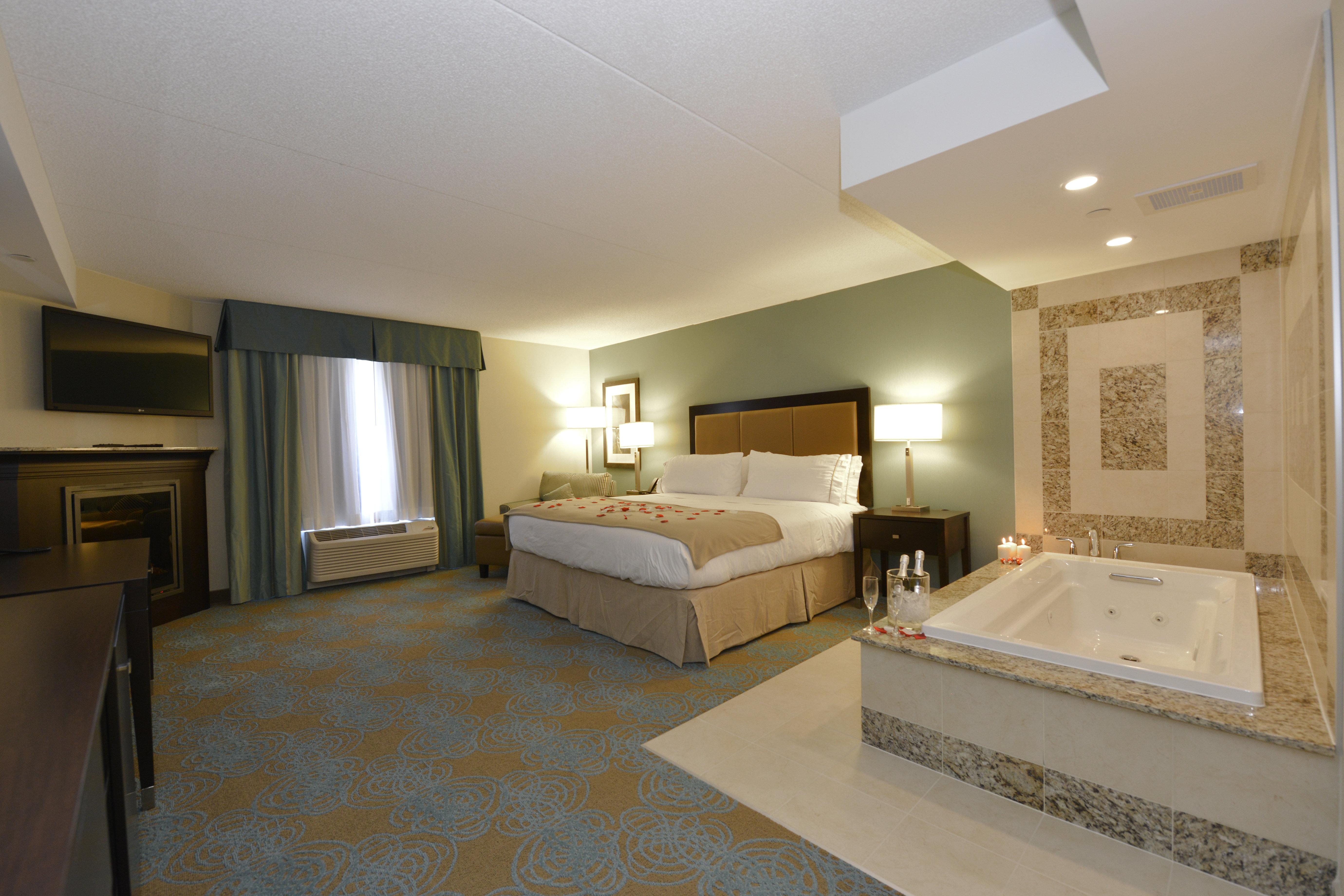 Holiday Inn Express Hotel & Suites Waterloo - St. Jacobs Area By Ihg Exterior foto
