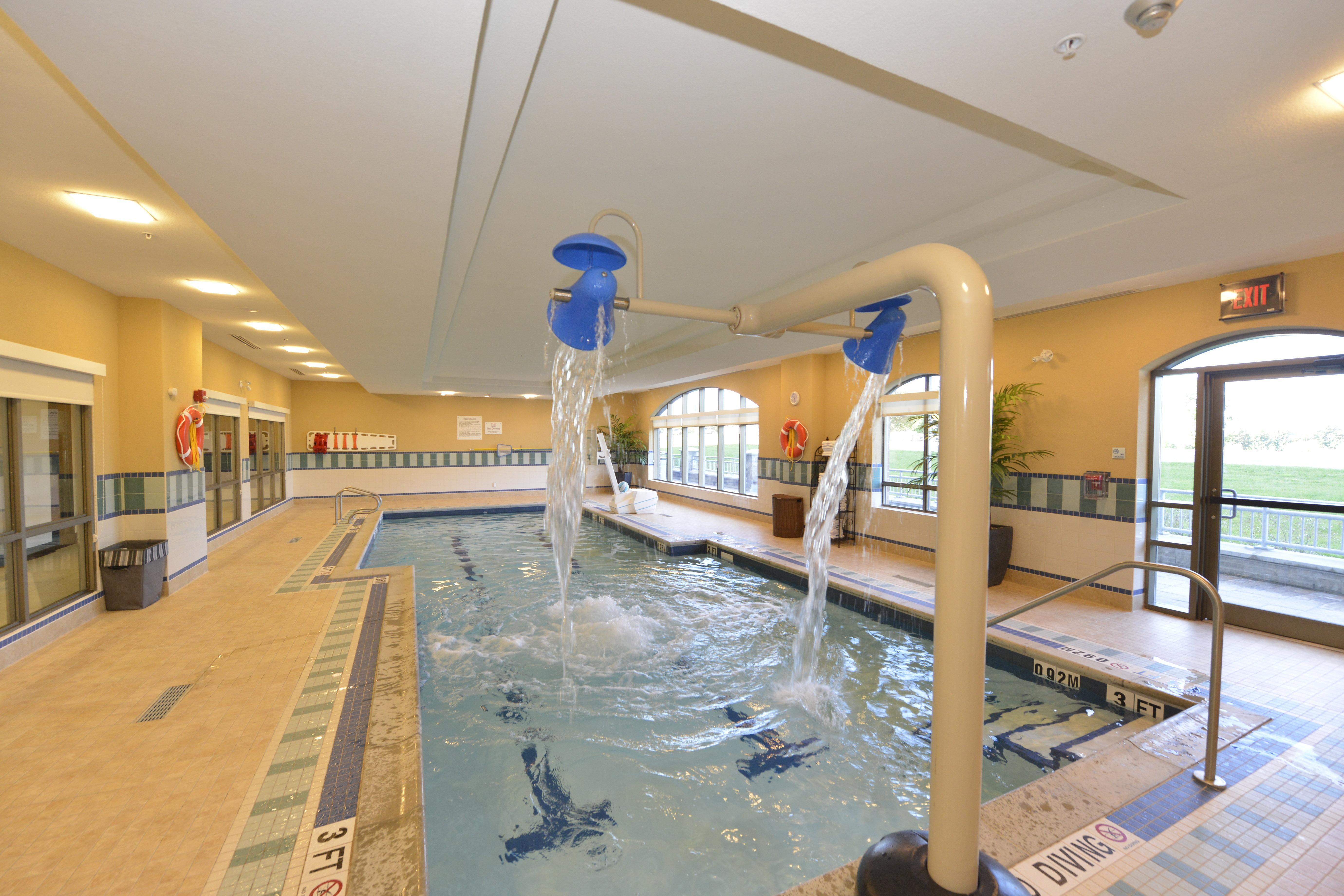 Holiday Inn Express Hotel & Suites Waterloo - St. Jacobs Area By Ihg Exterior foto